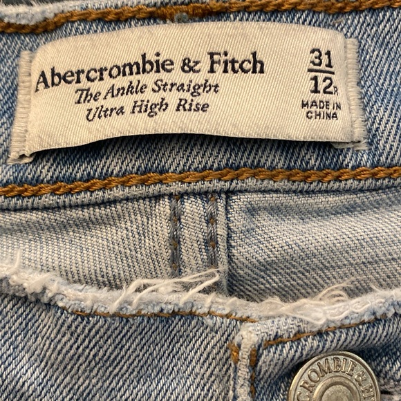 Abercrombie & Fitch 90s Vertical Splice The Ankle Straight Ultra High Rise Jeans - Picture 14 of 14